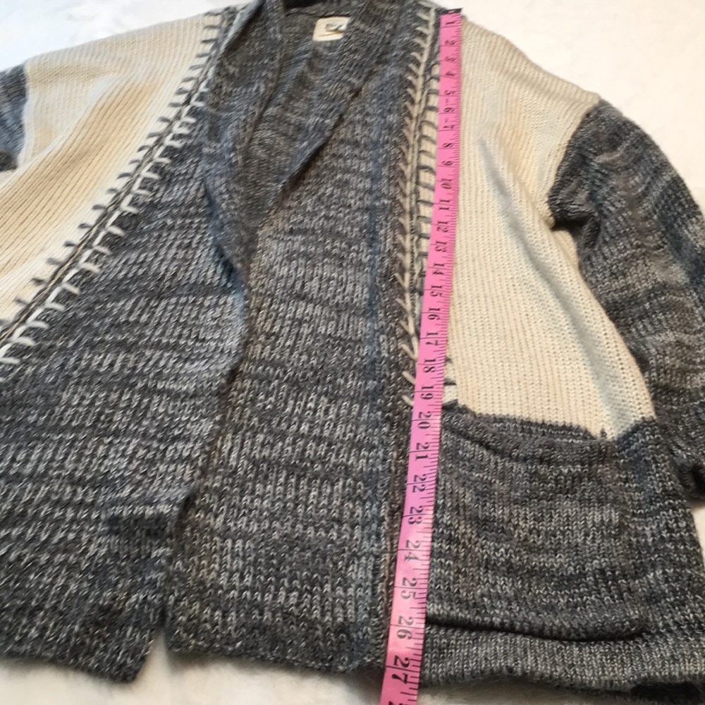 Billabong sweater cardigan size medium - Picture 2 of 10